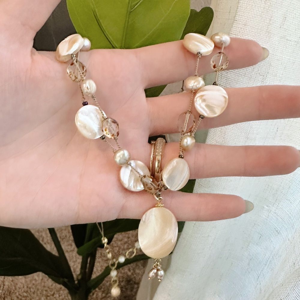 Y2K  Pearl and Gold Shell Necklace